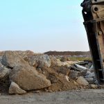 Cómo funciona una maquinaria rompe piedras