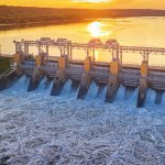¿Cómo se genera energía con el agua?