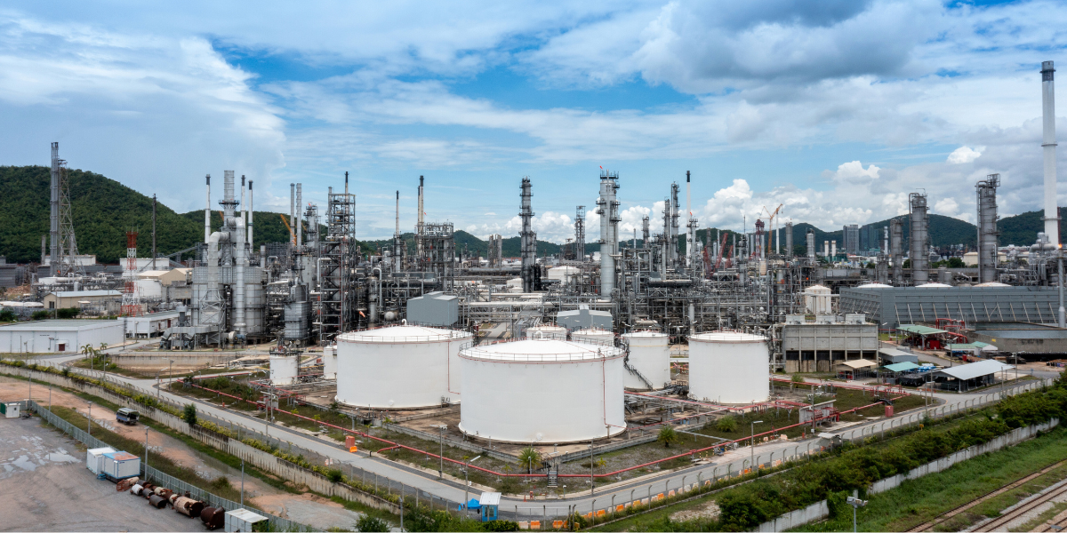 ¿Qué pasos se requiere para implementar un programa de lubricación industrial?